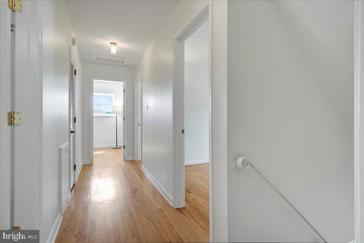 1 Lantern Ln