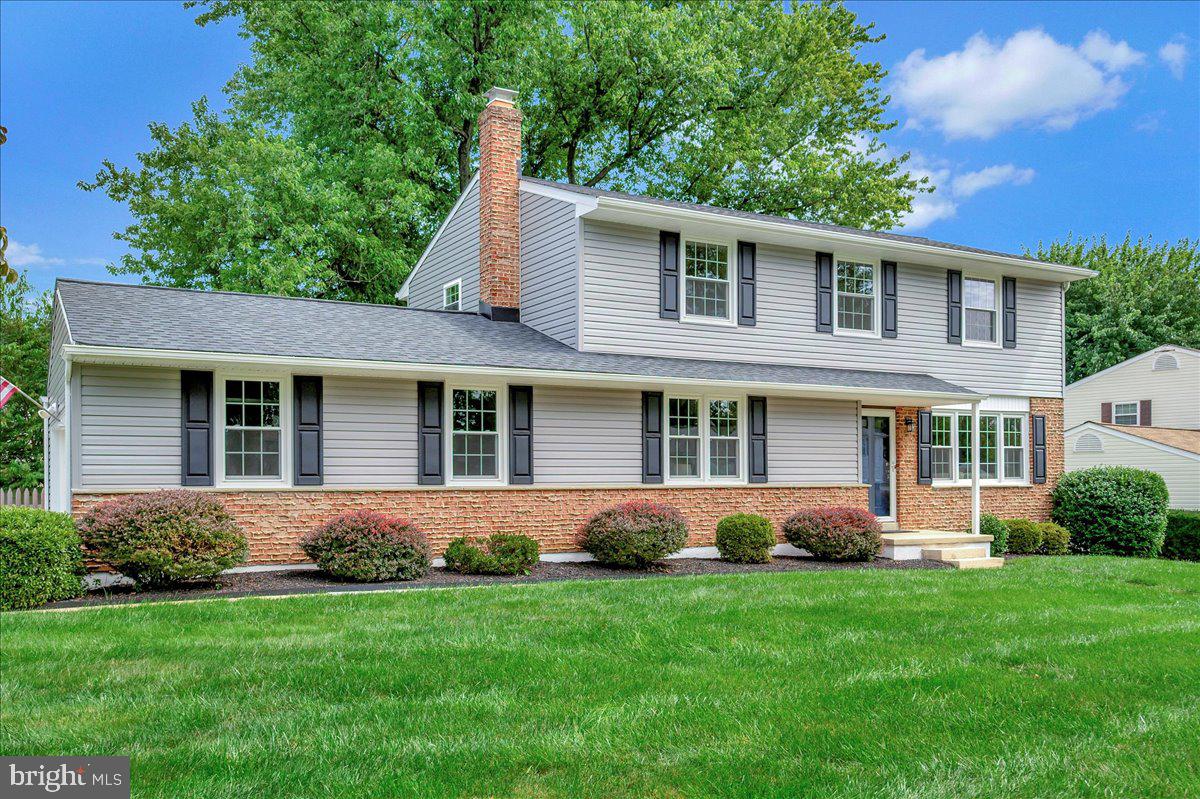 1 Lantern Ln