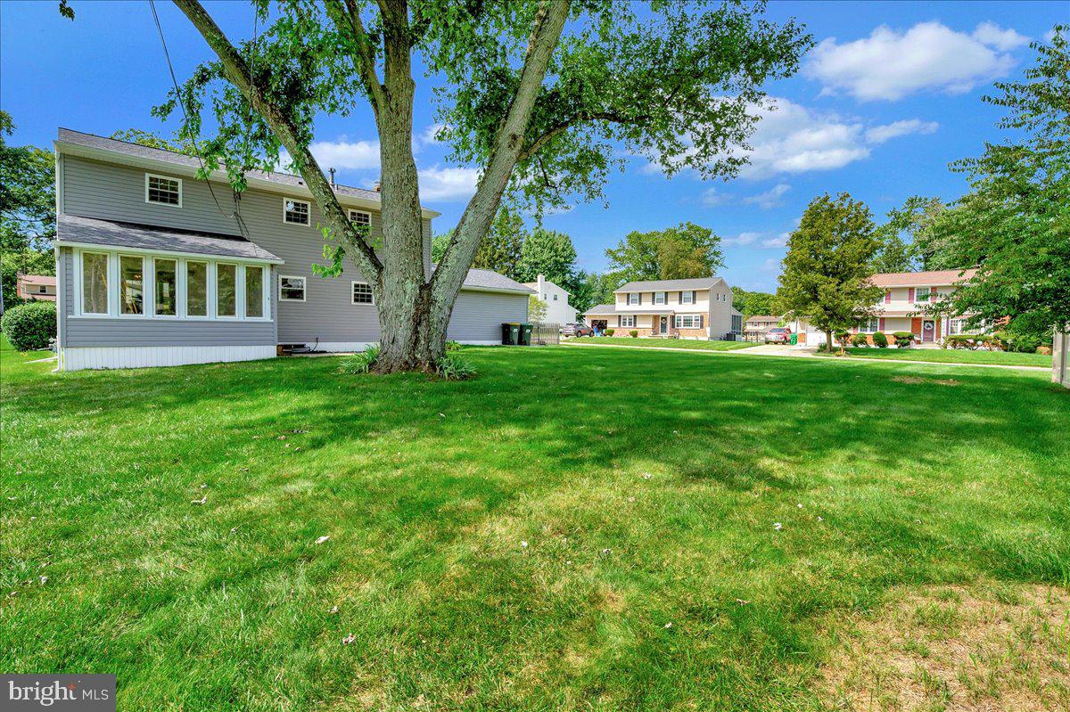 1 Lantern Ln