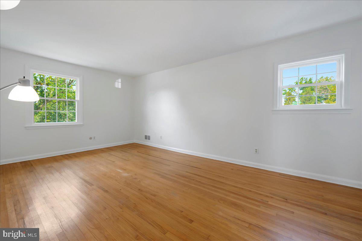 1 Lantern Ln