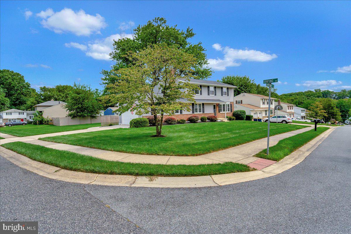 1 Lantern Ln