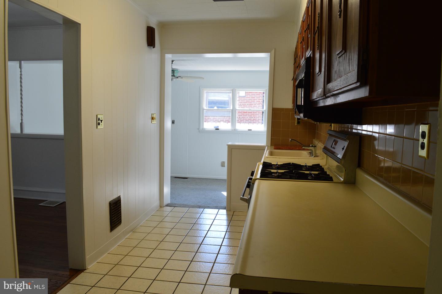 608 S Bancroft Pkwy