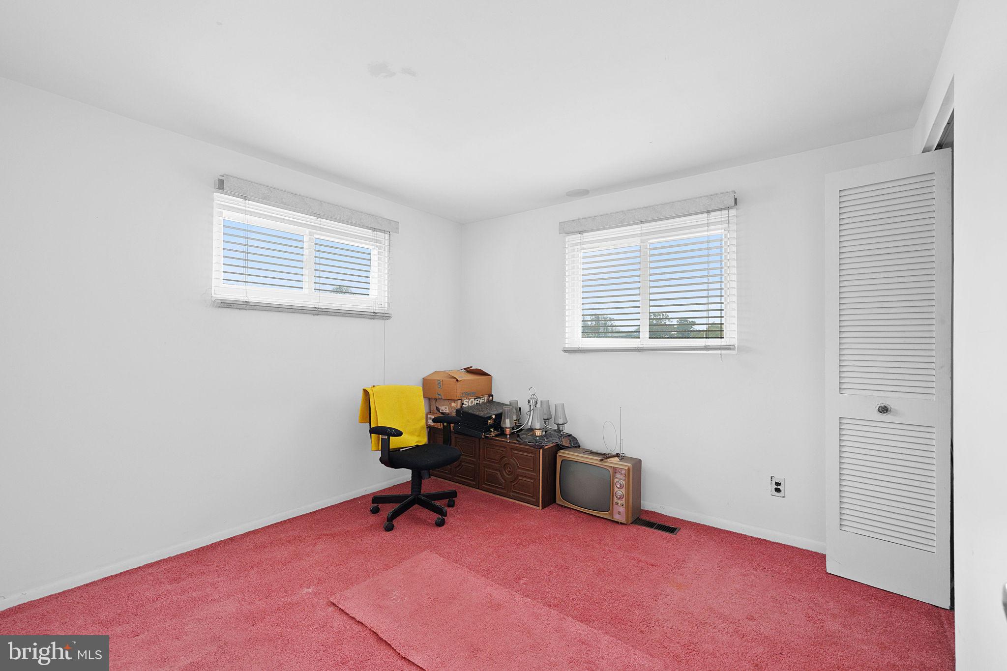 11 Raintree Dr