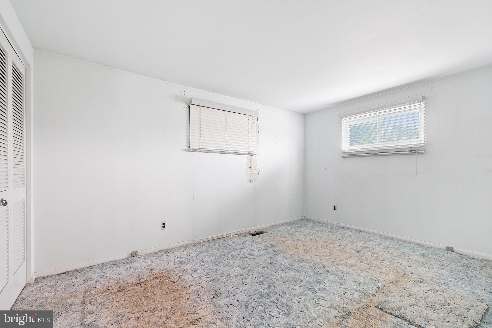 11 Raintree Dr