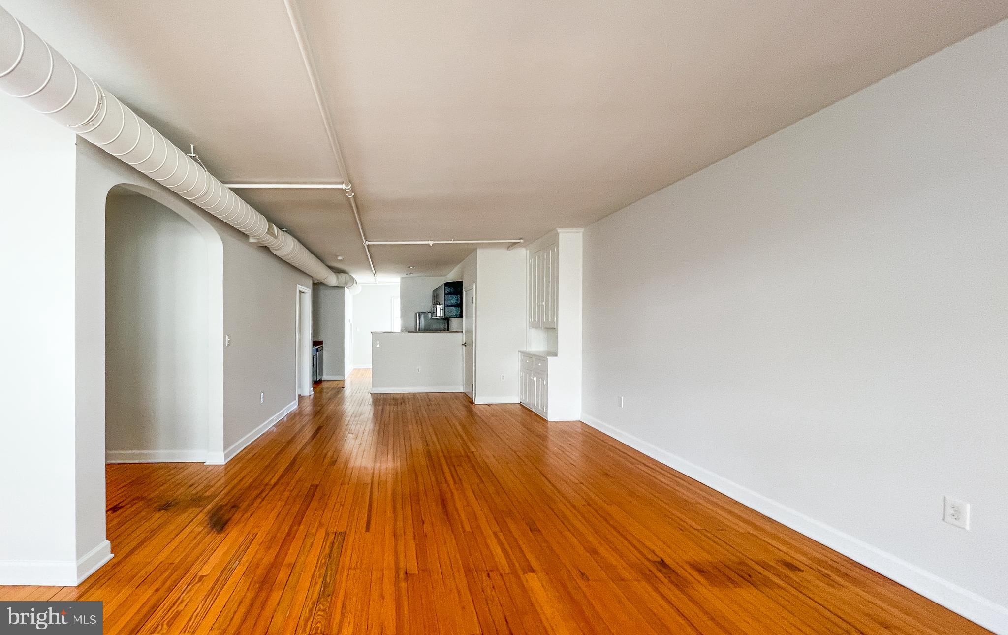 222 W Ninth St #301