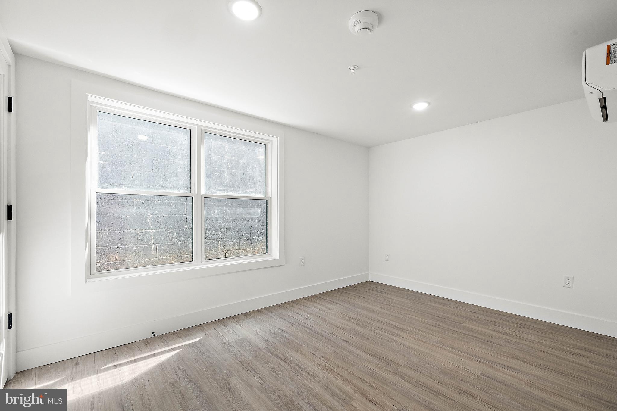 15 Girard St #102