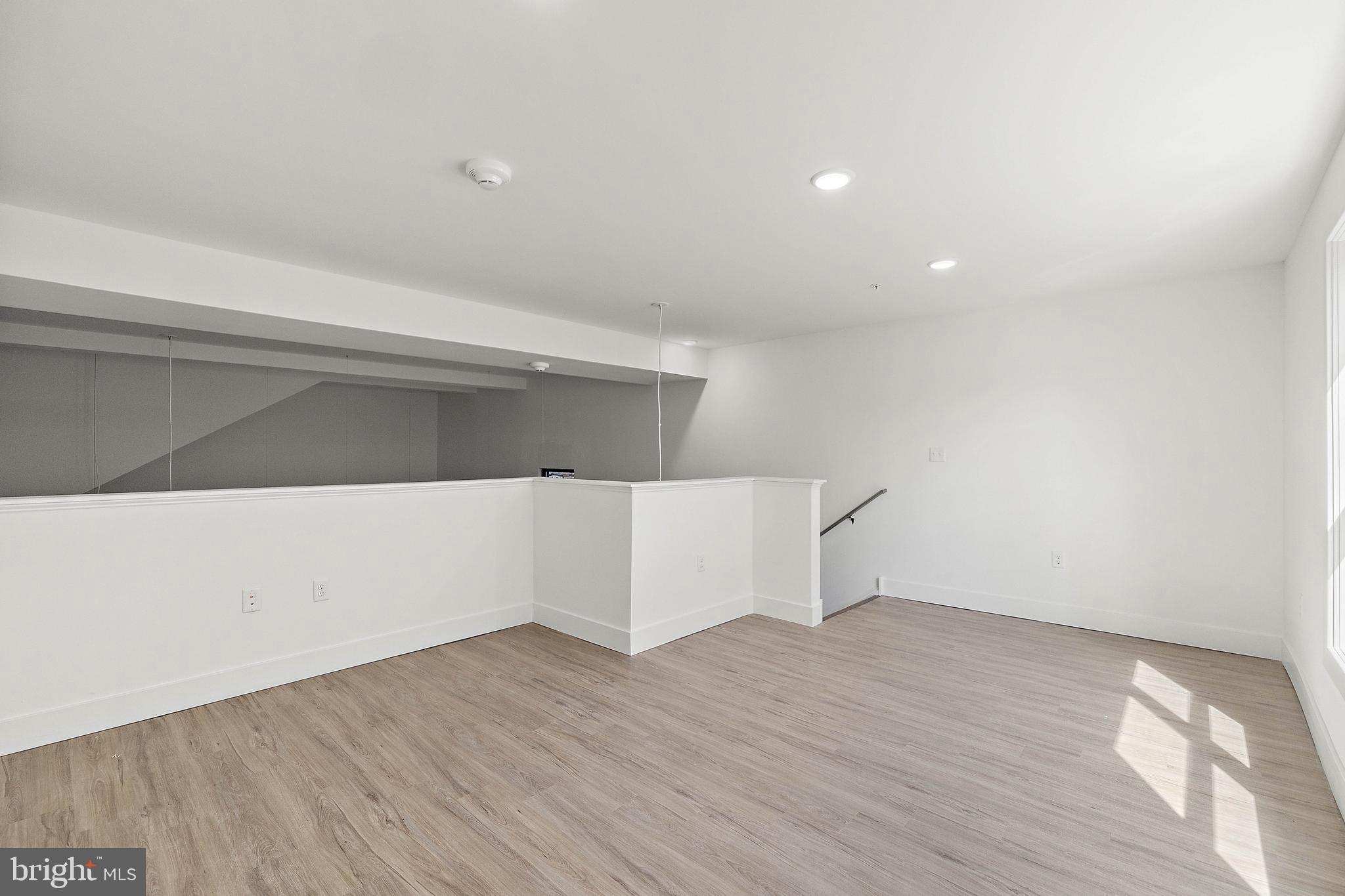 15 Girard St #102