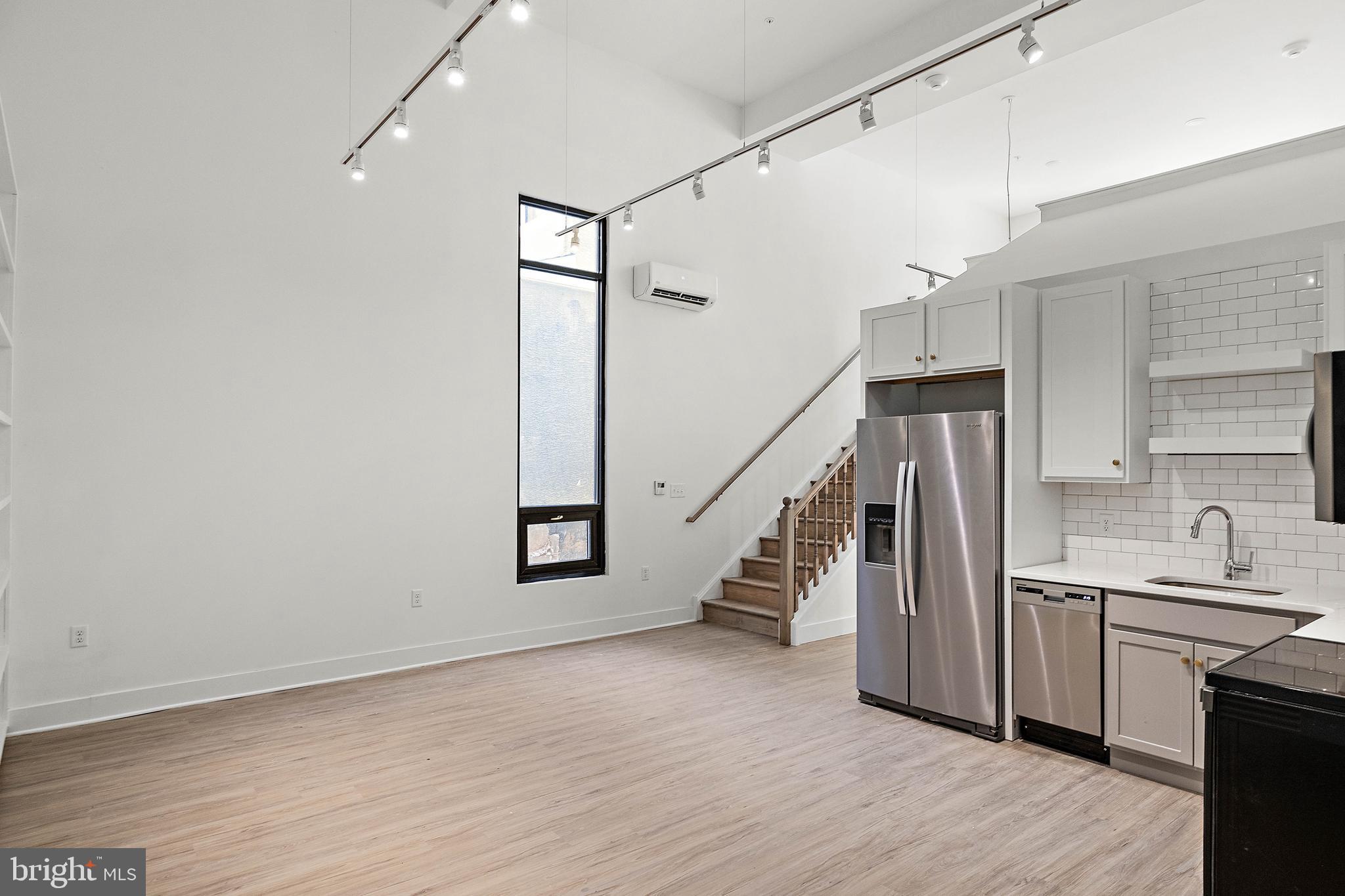15 Girard St #102