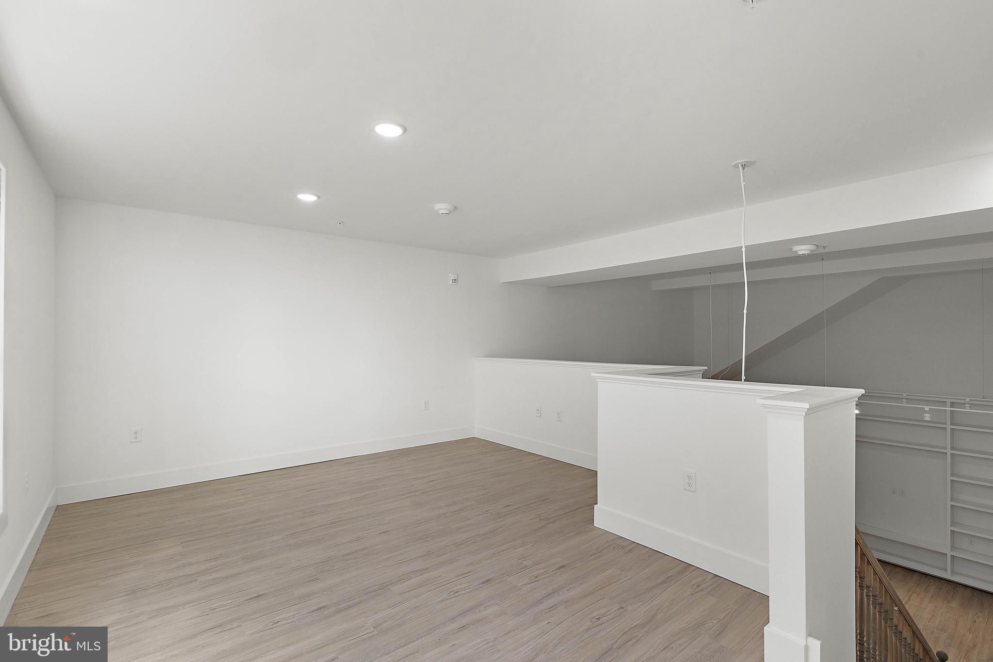 15 Girard St #102