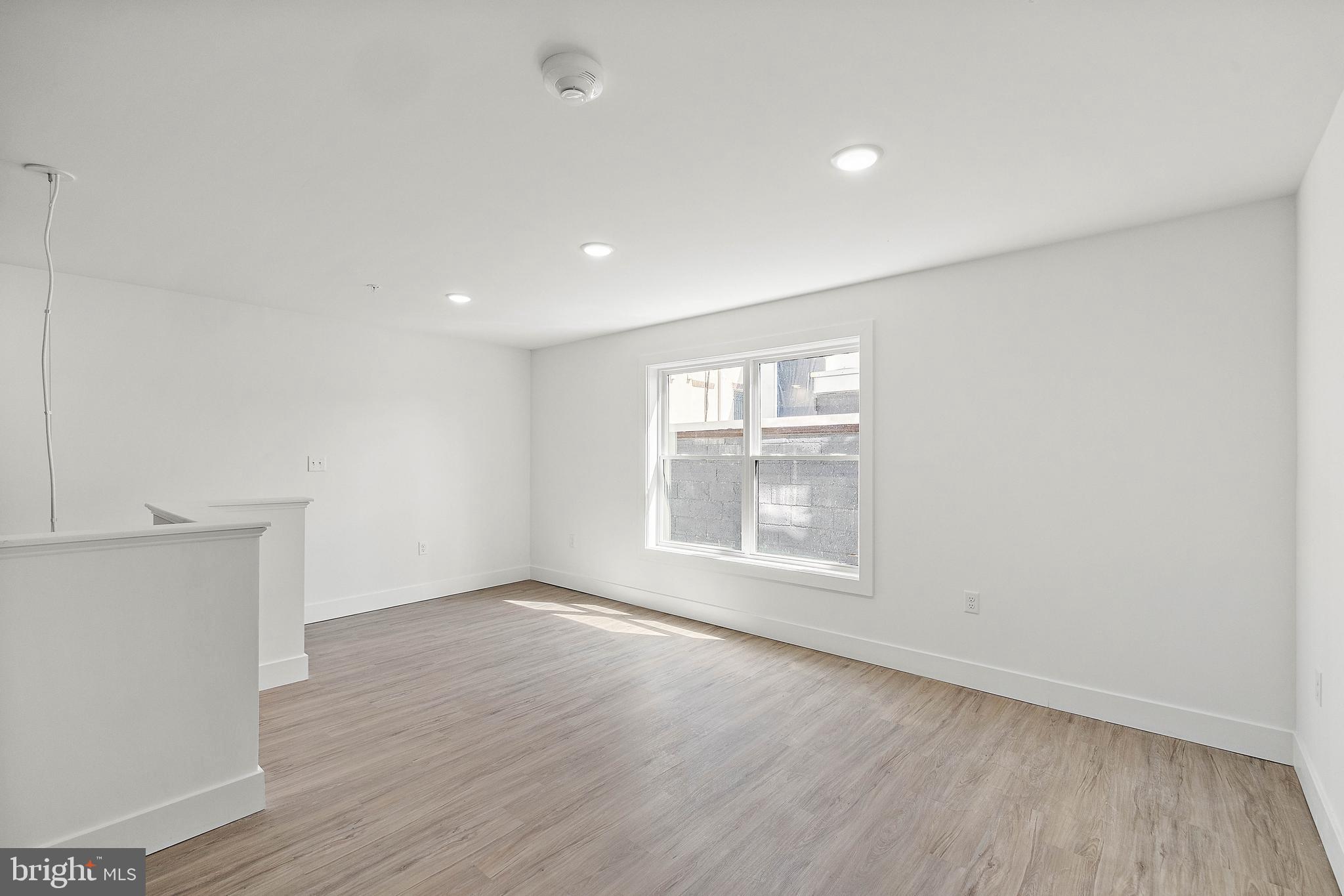 15 Girard St #102