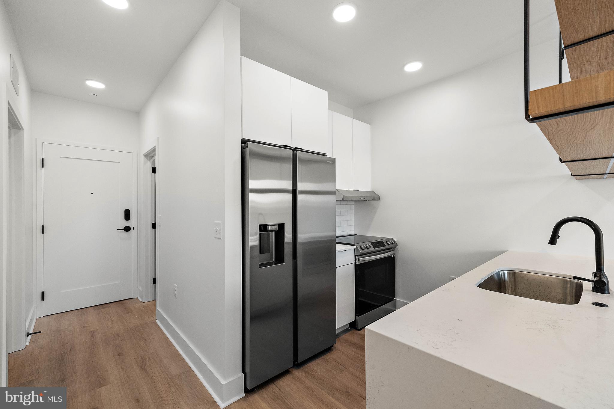 801 N Market St #301