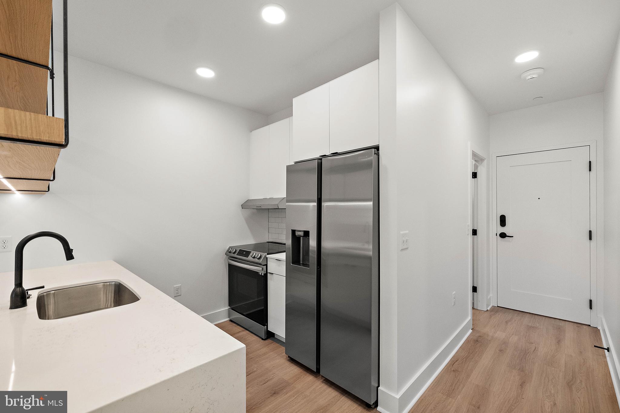801 N Market St #302