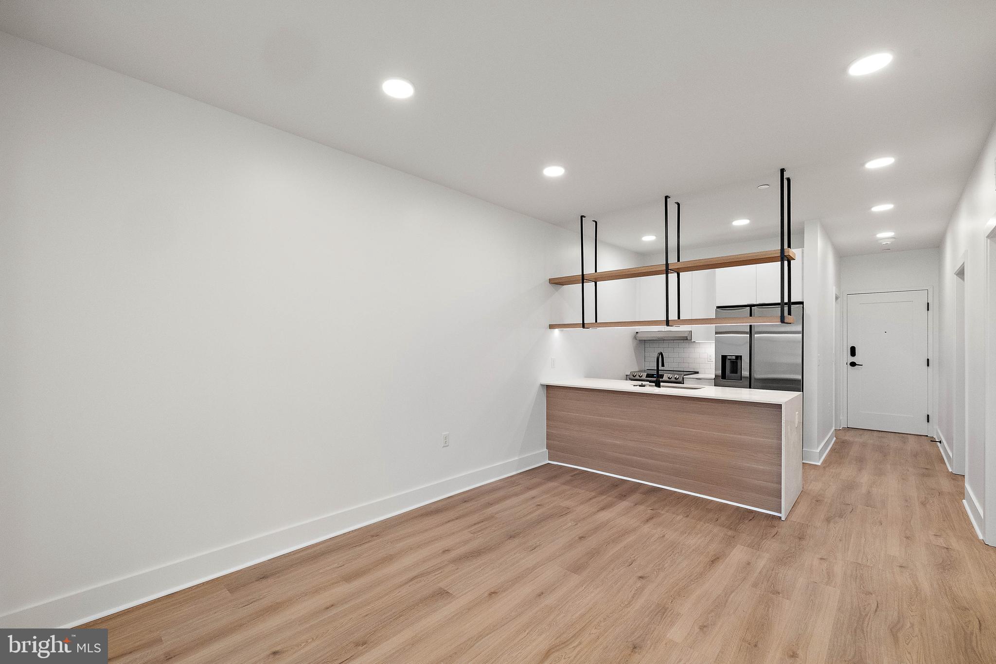 801 N Market St #302
