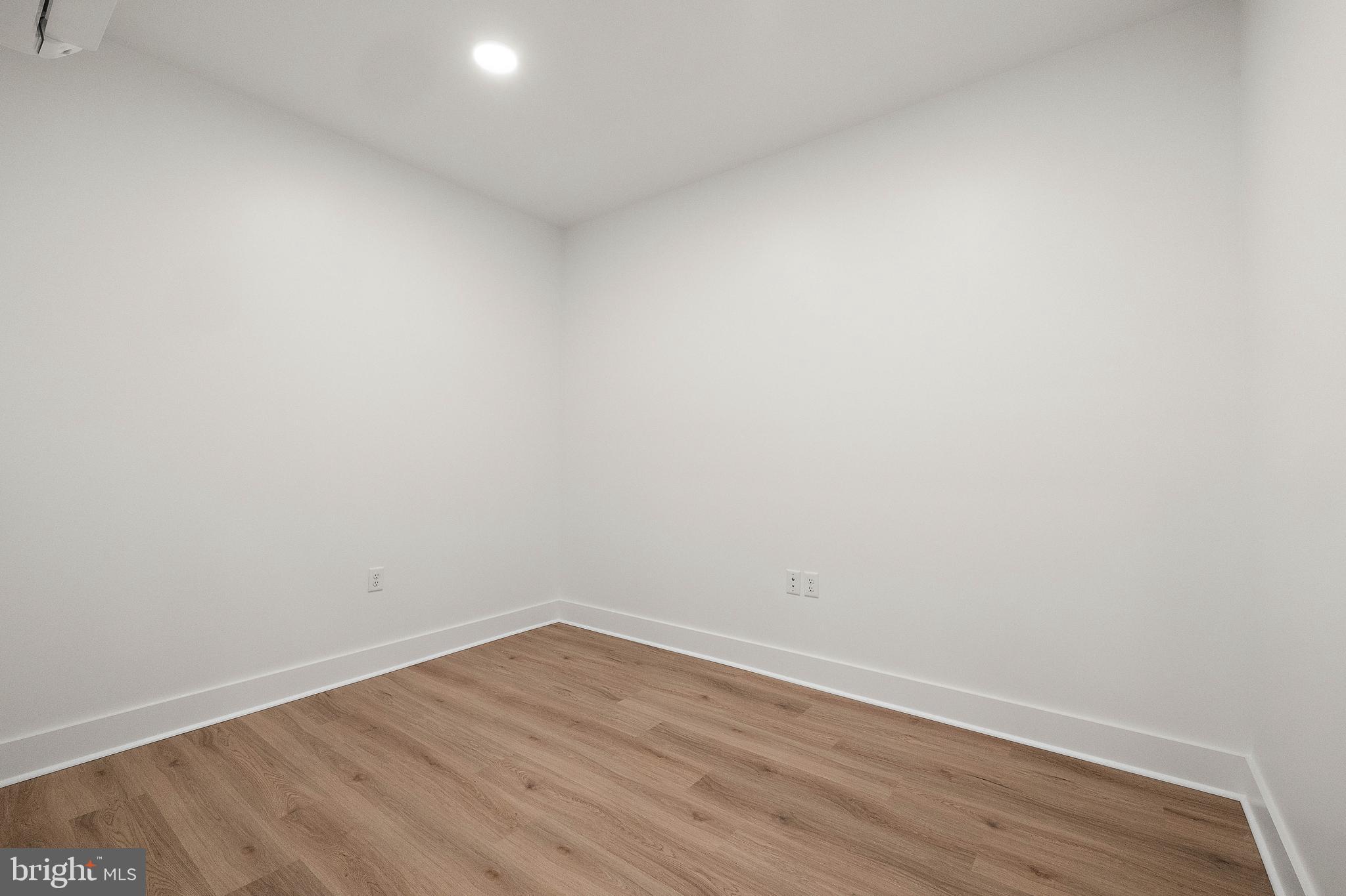 801 N Market St #302