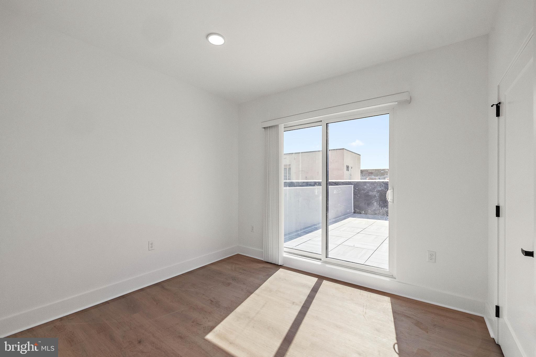 801 N Market St #303