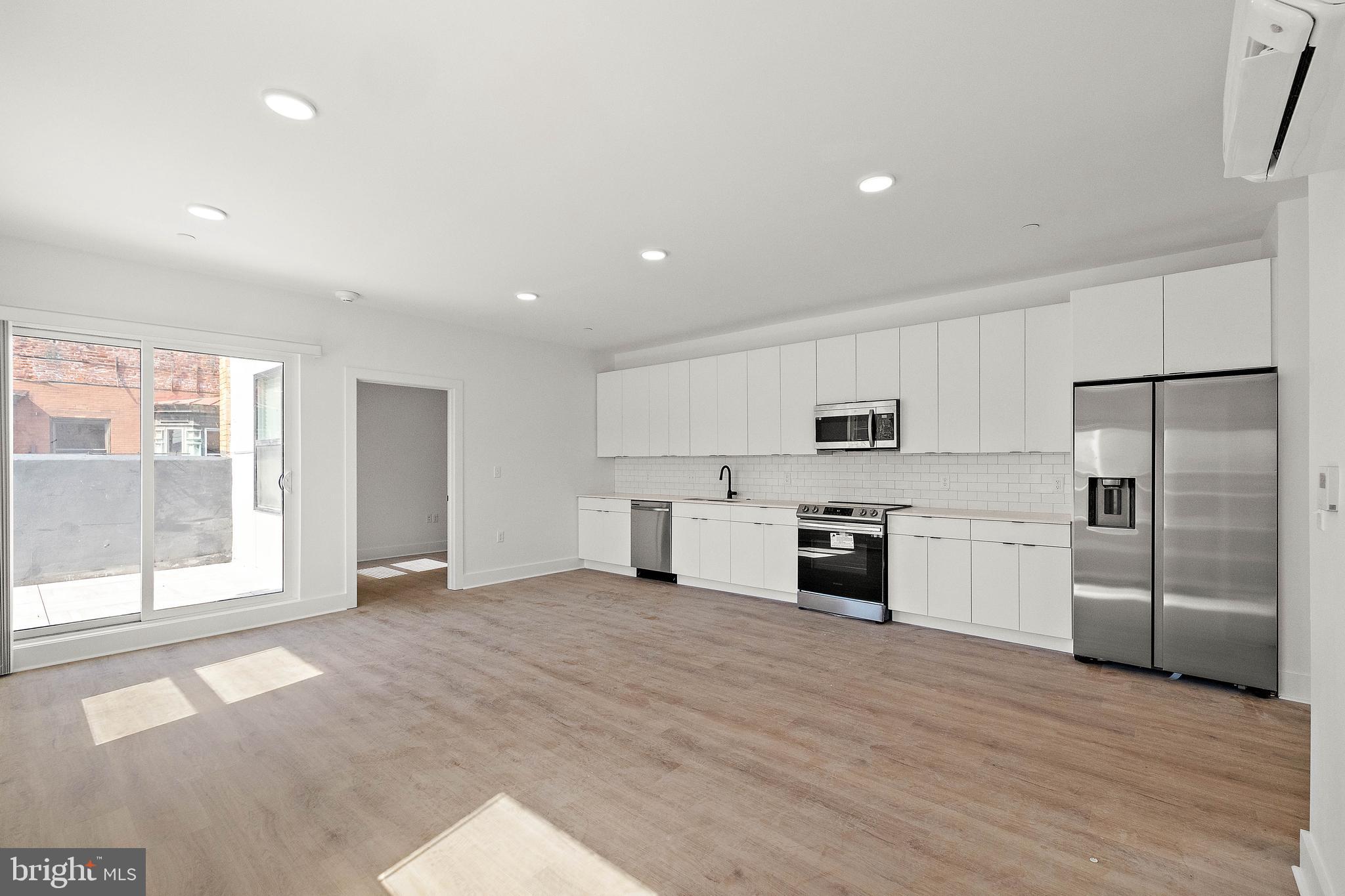 801 N Market St #303