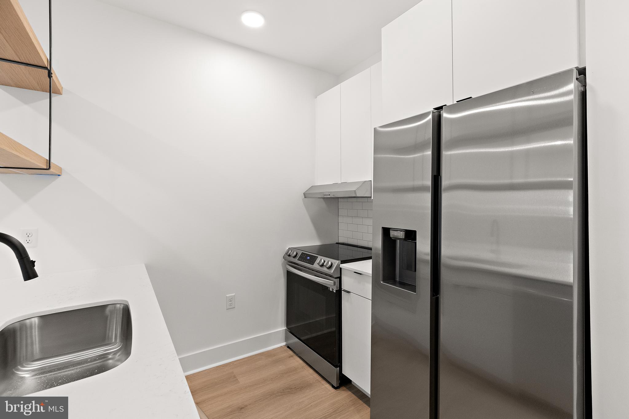 801 N Market St #304