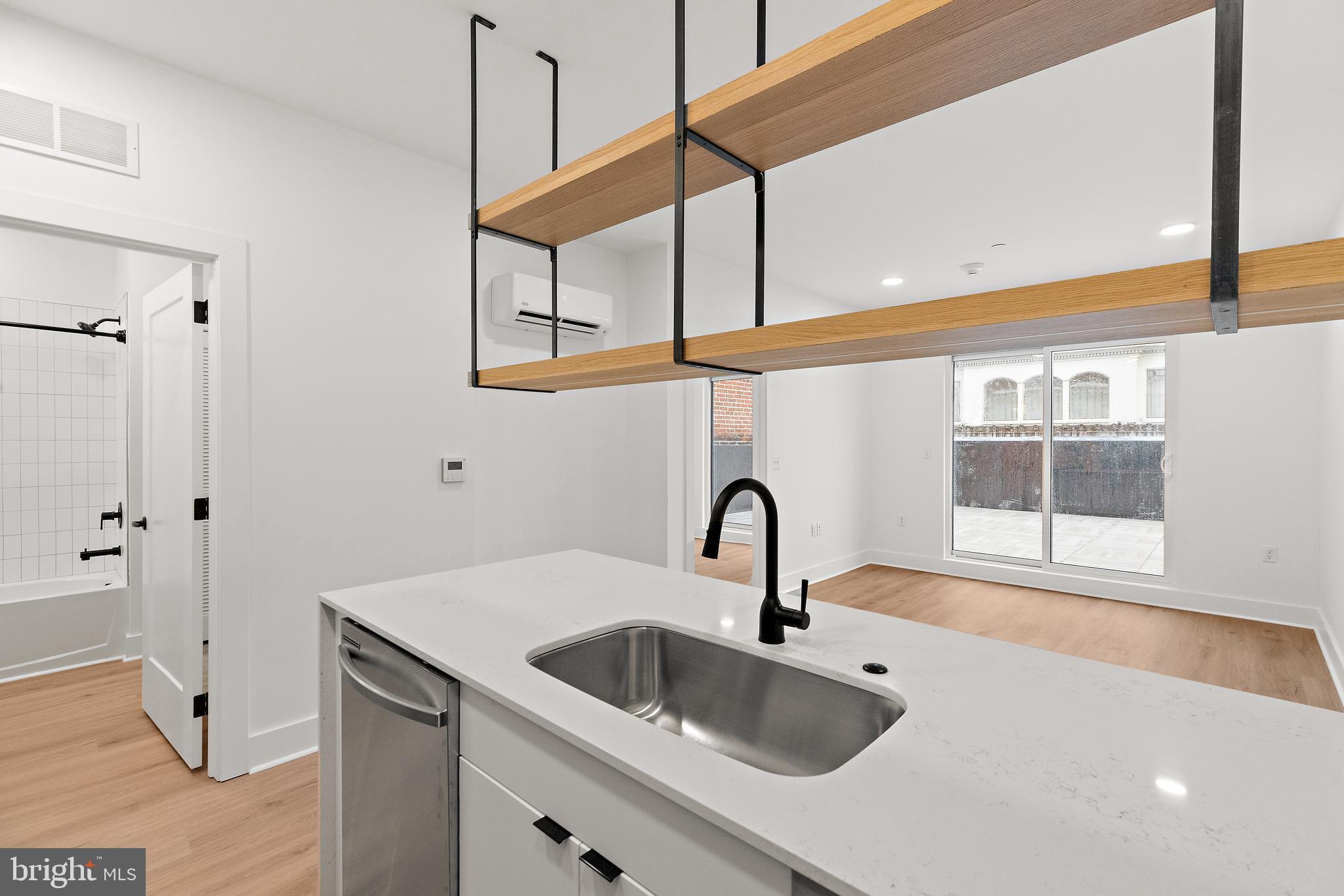 801 N Market St #305