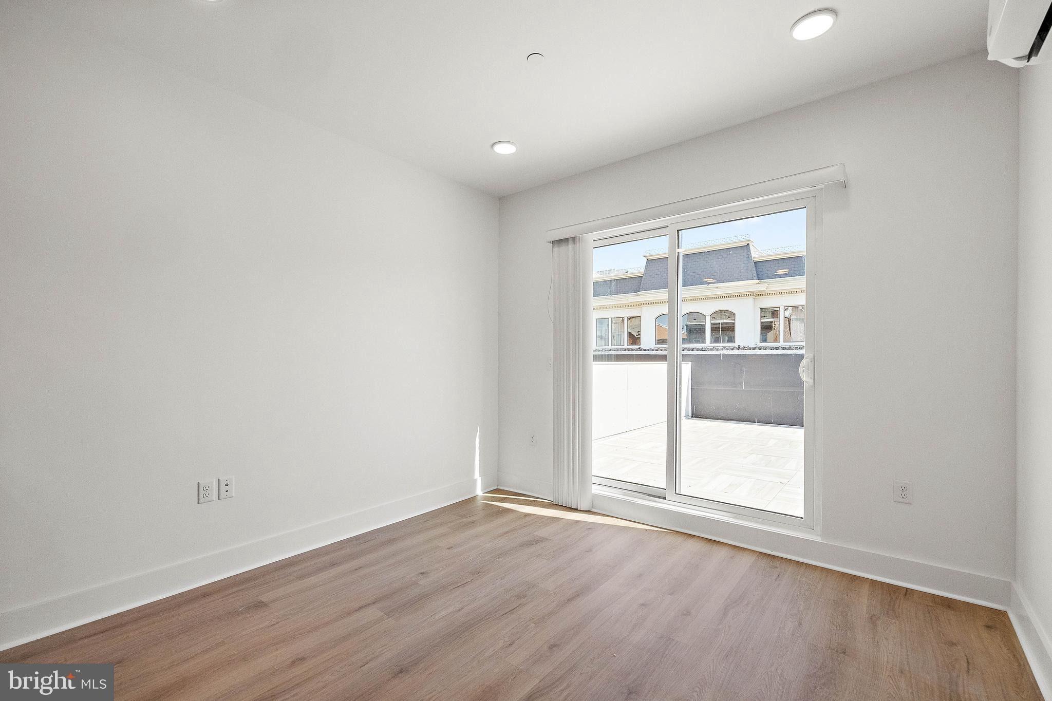 801 N Market St #306