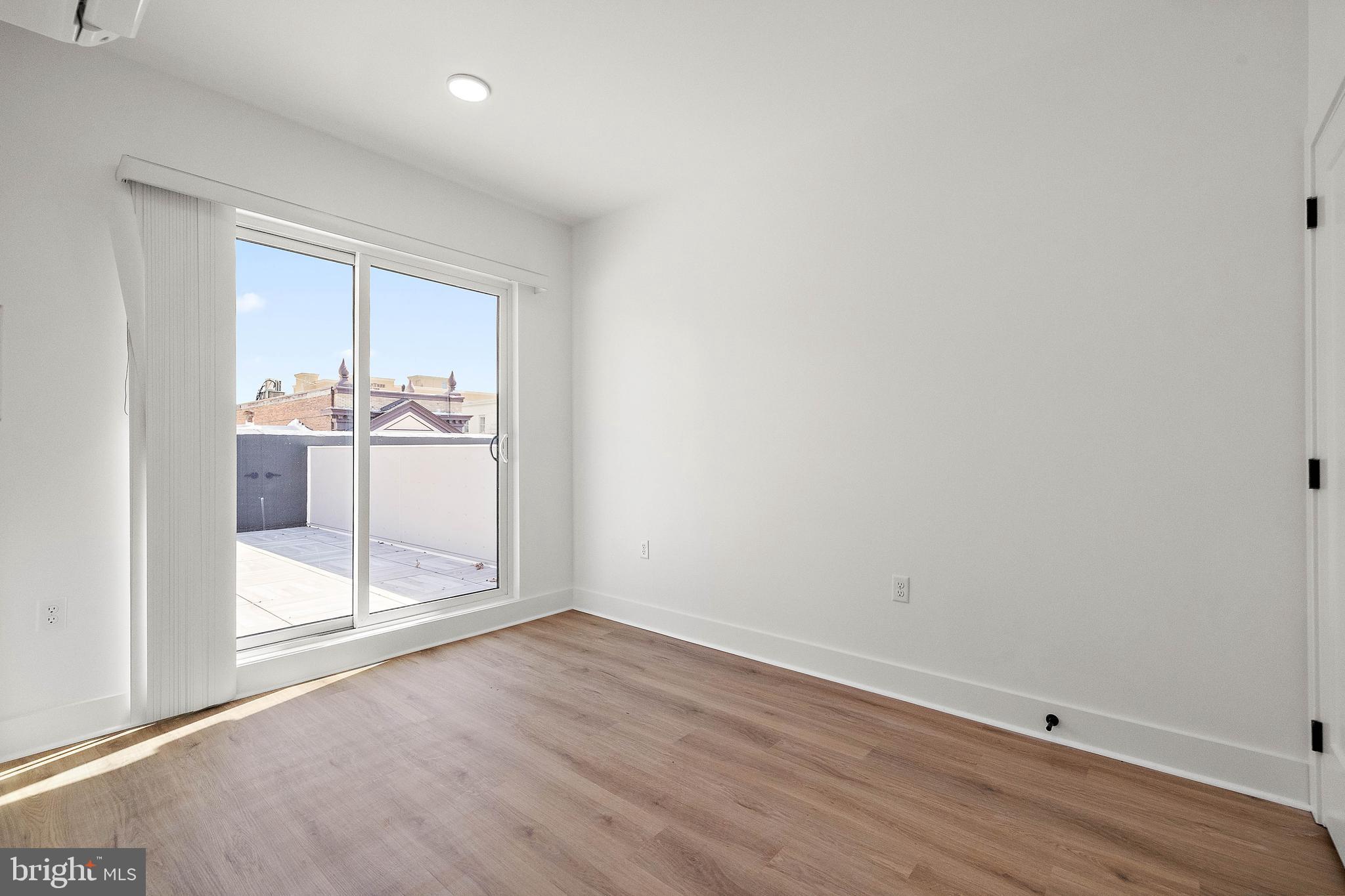 801 N Market St #306