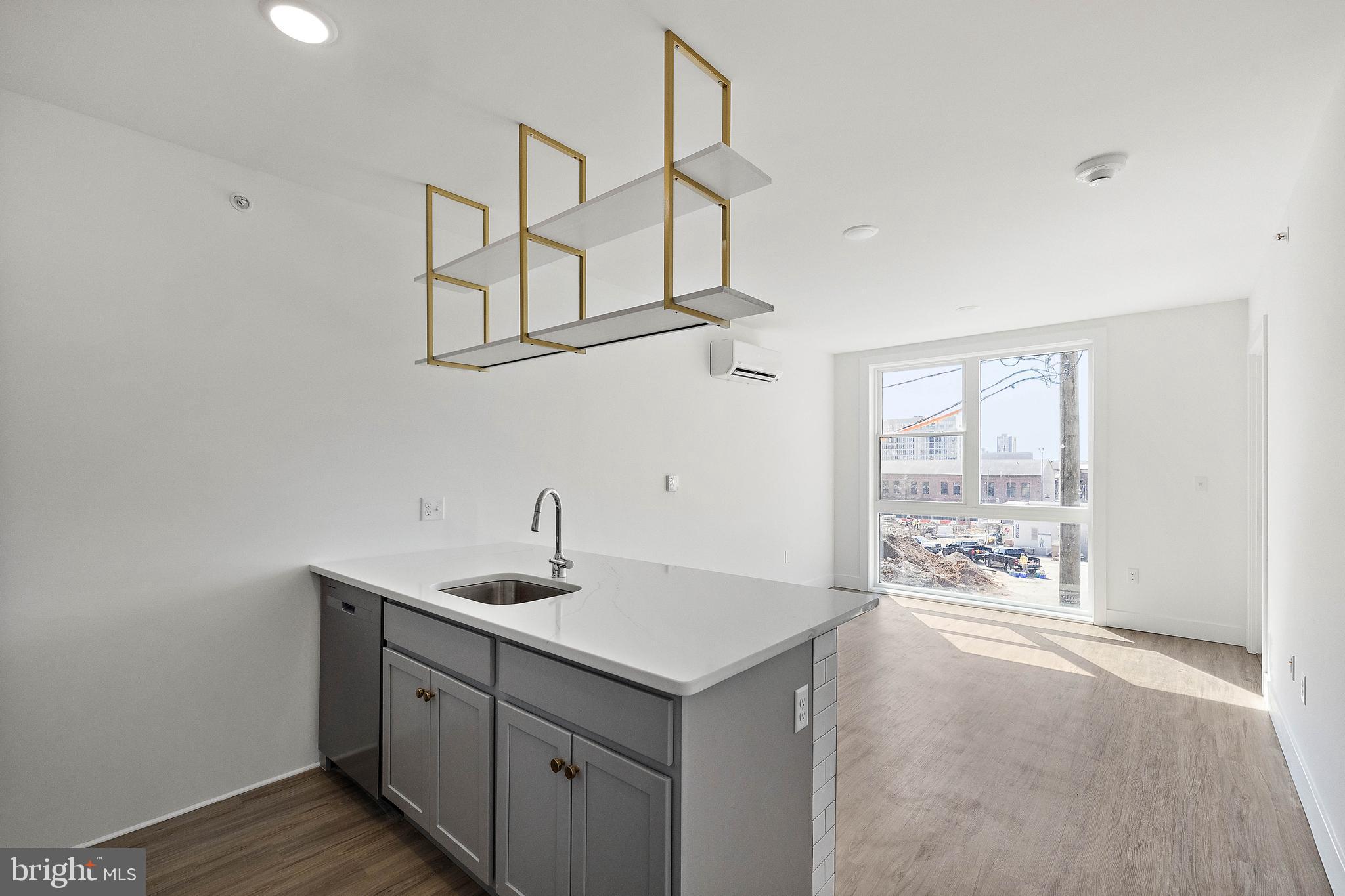 15 W Girard #201