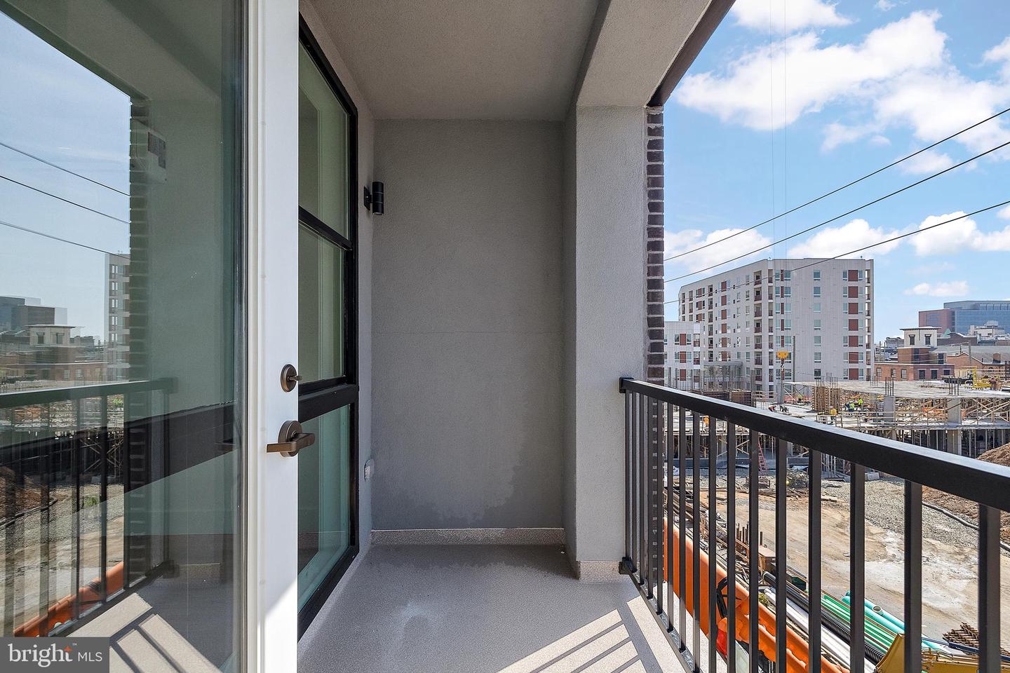 15 W Girard #302