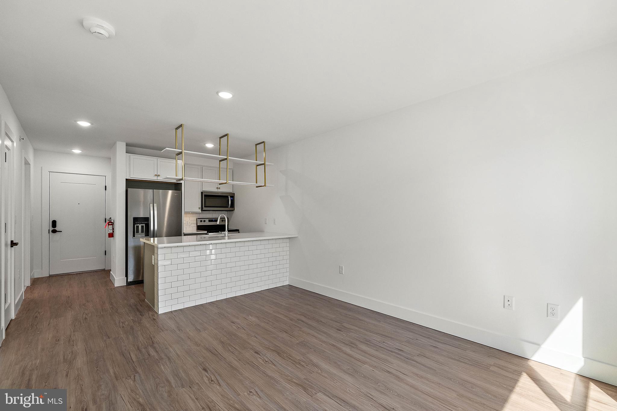 15 W Girard #303