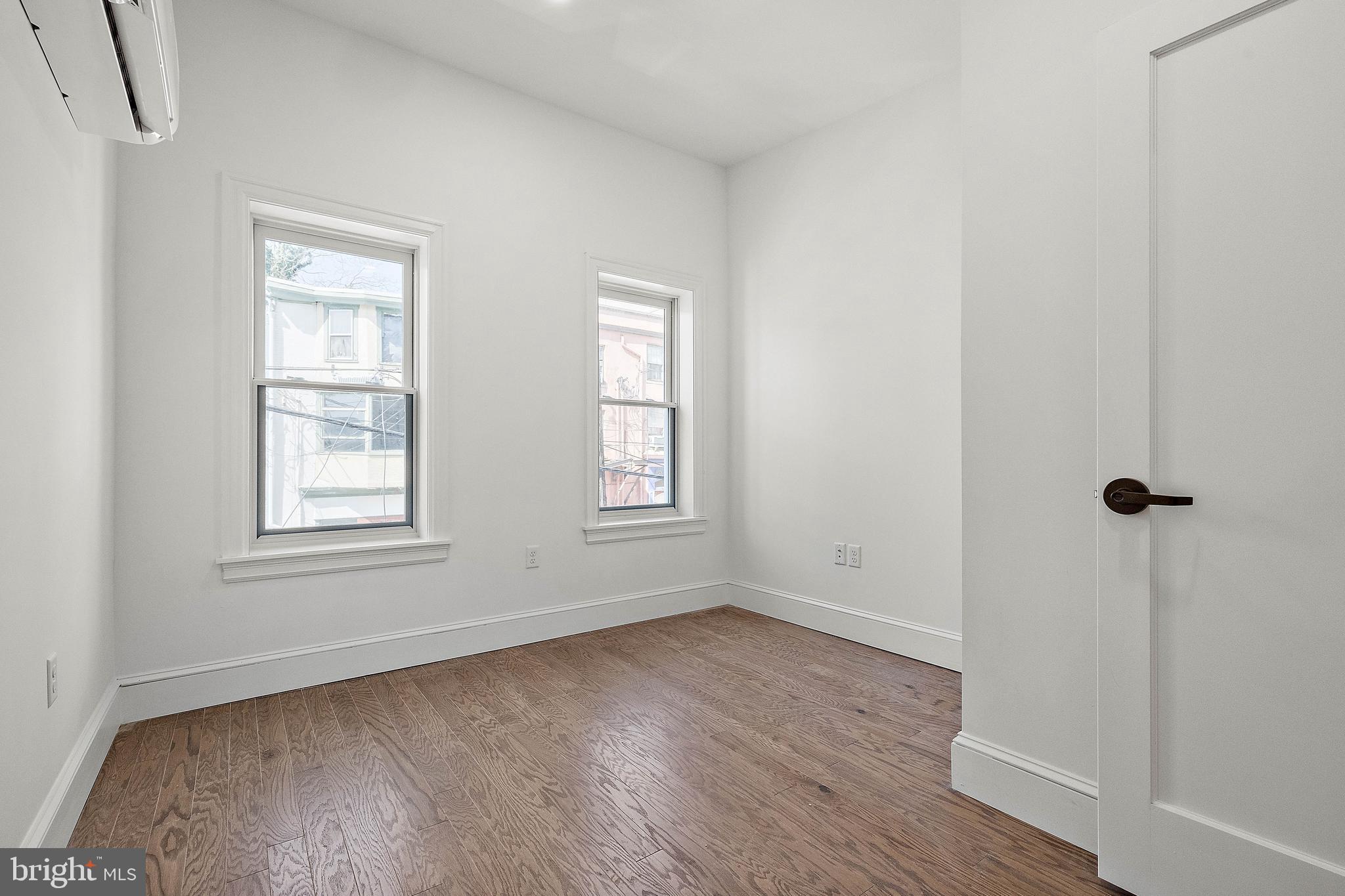15 W Girard #105