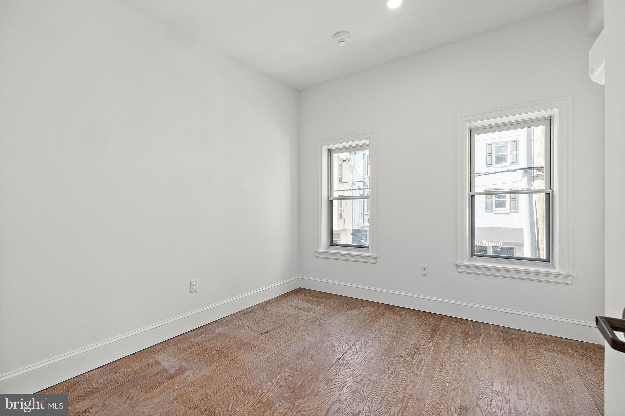 15 W Girard #105