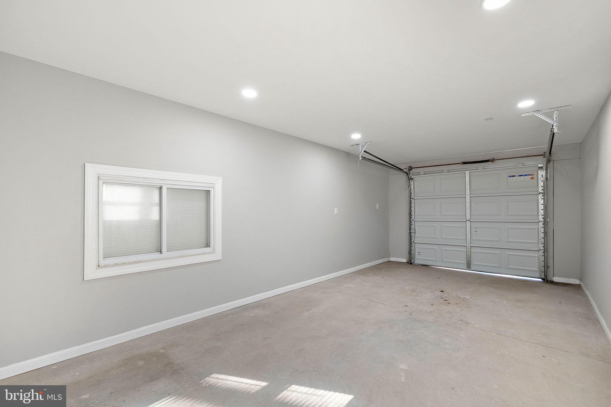 11 Raintree Dr