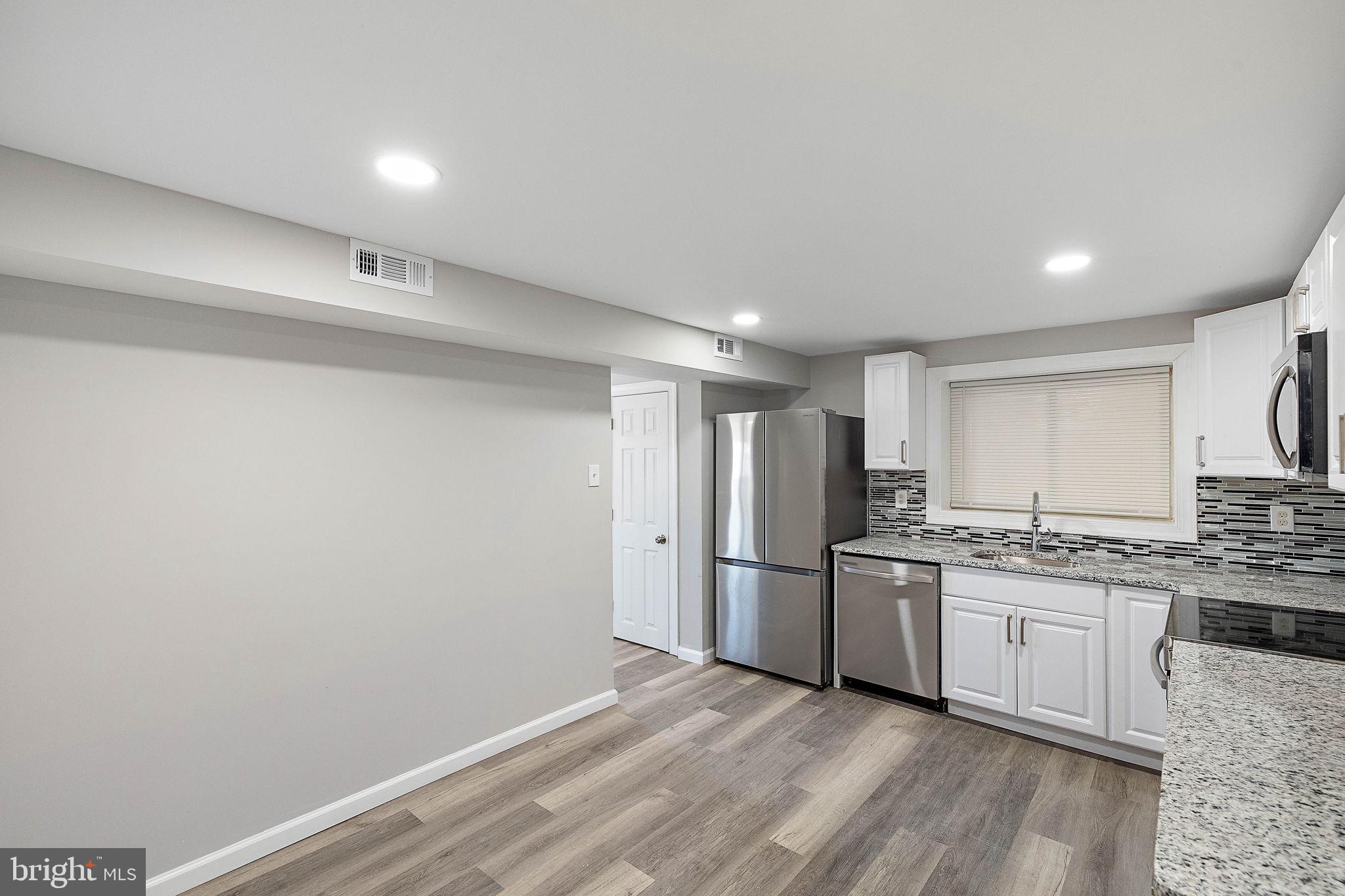 11 Raintree Dr