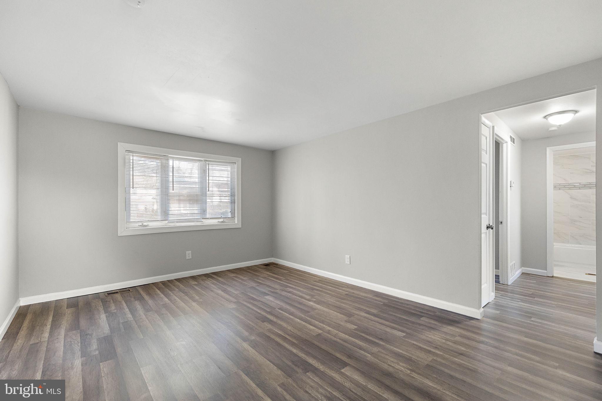 11 Raintree Dr