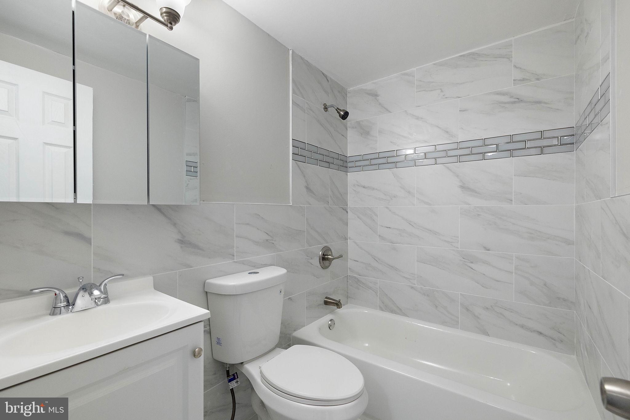 11 Raintree Dr