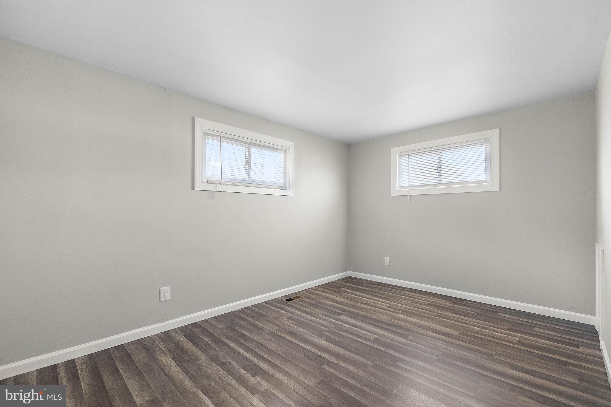 11 Raintree Dr