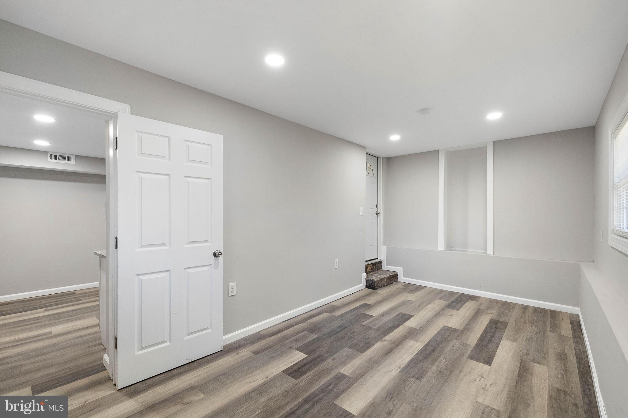 11 Raintree Dr