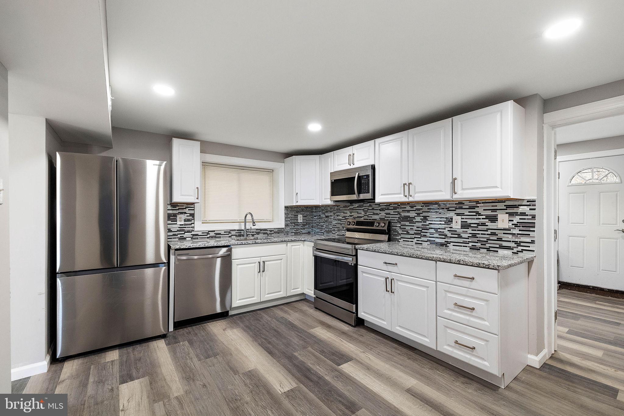 11 Raintree Dr