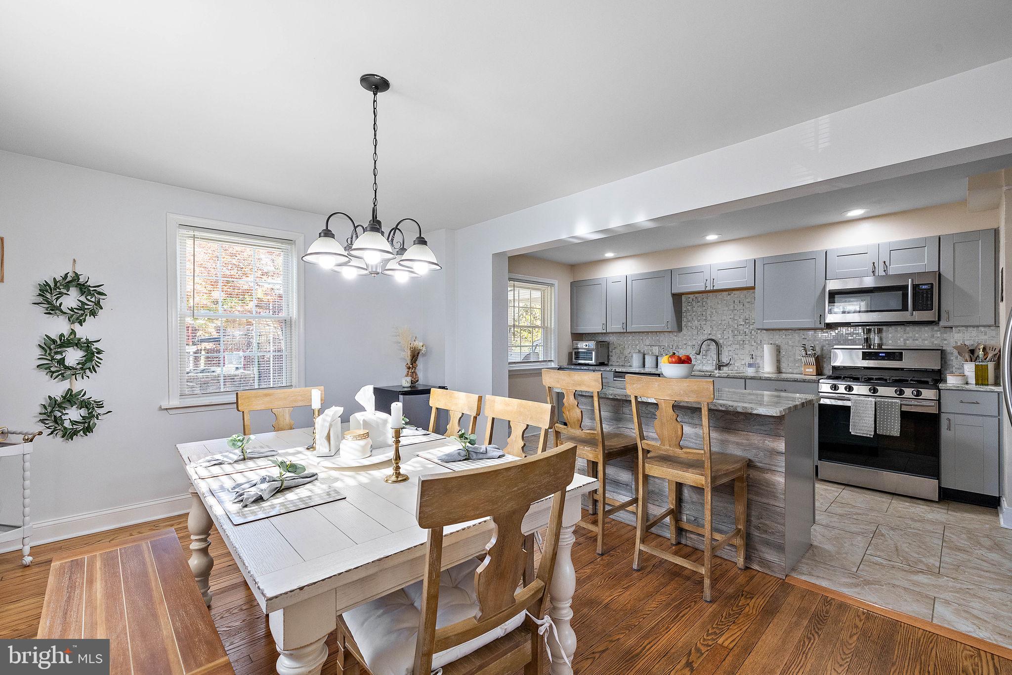 812 W 34th St