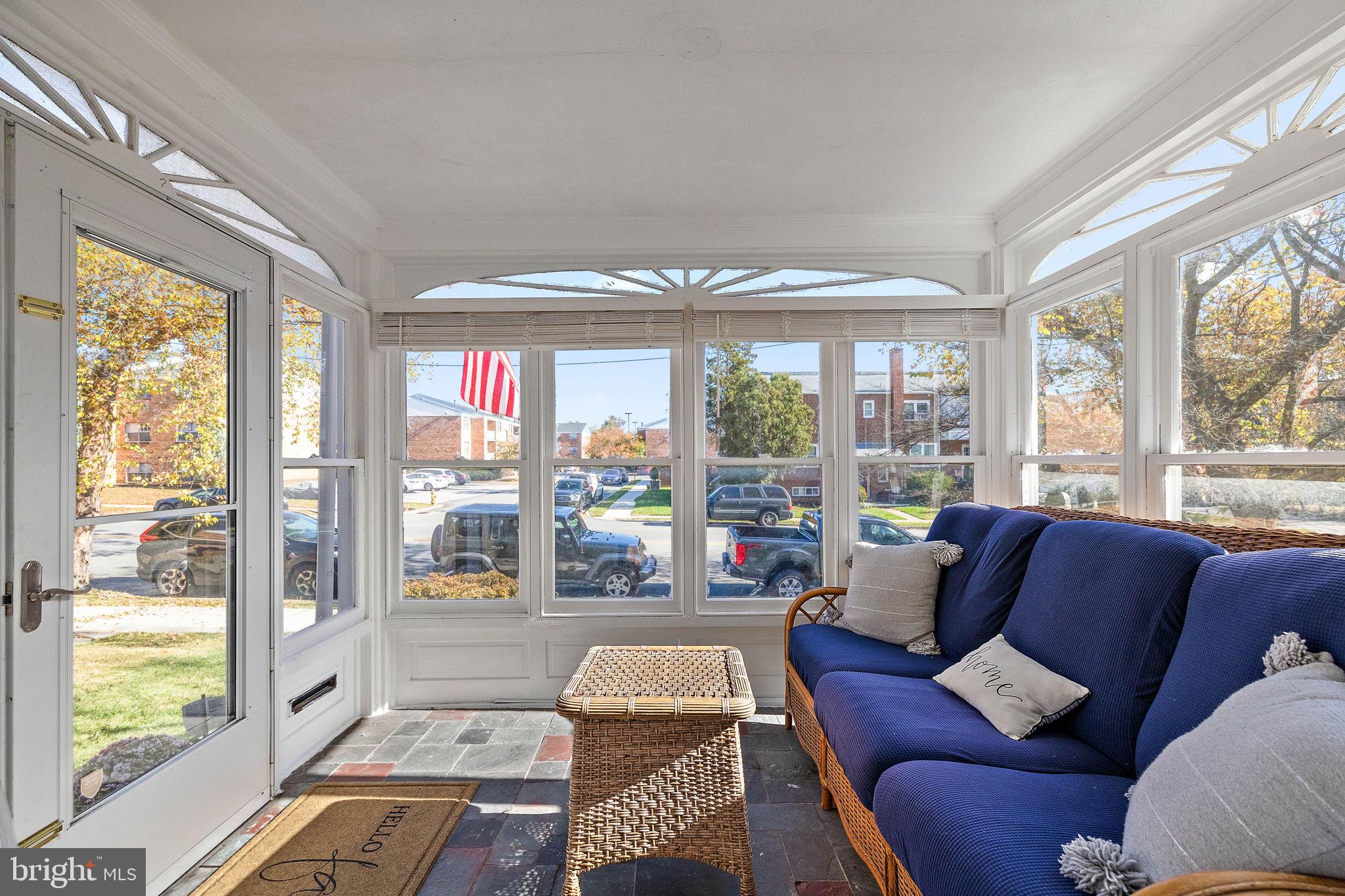 812 W 34th St