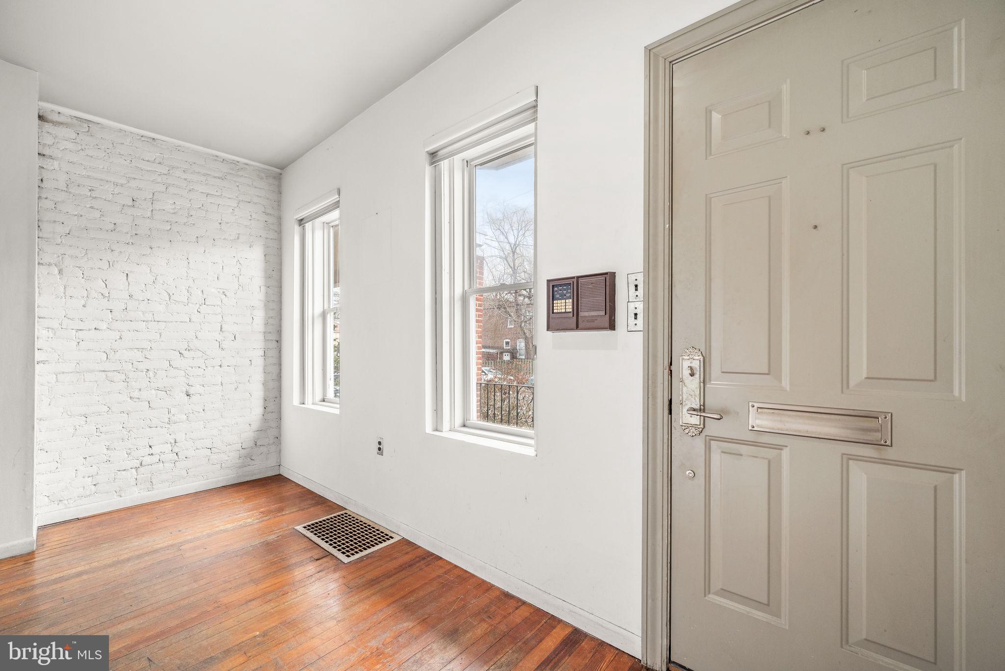 1325 N Dupont St