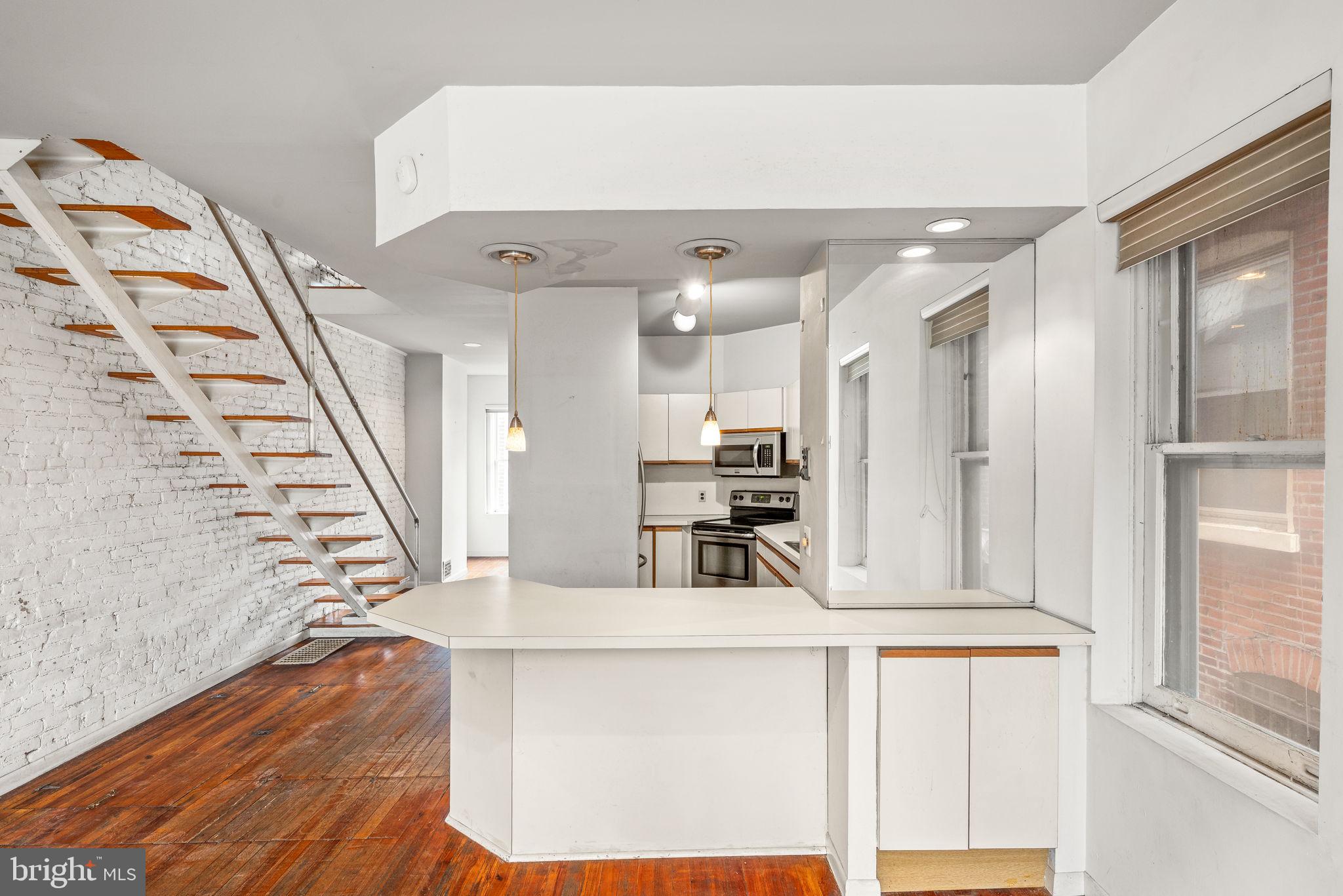 1325 N Dupont St