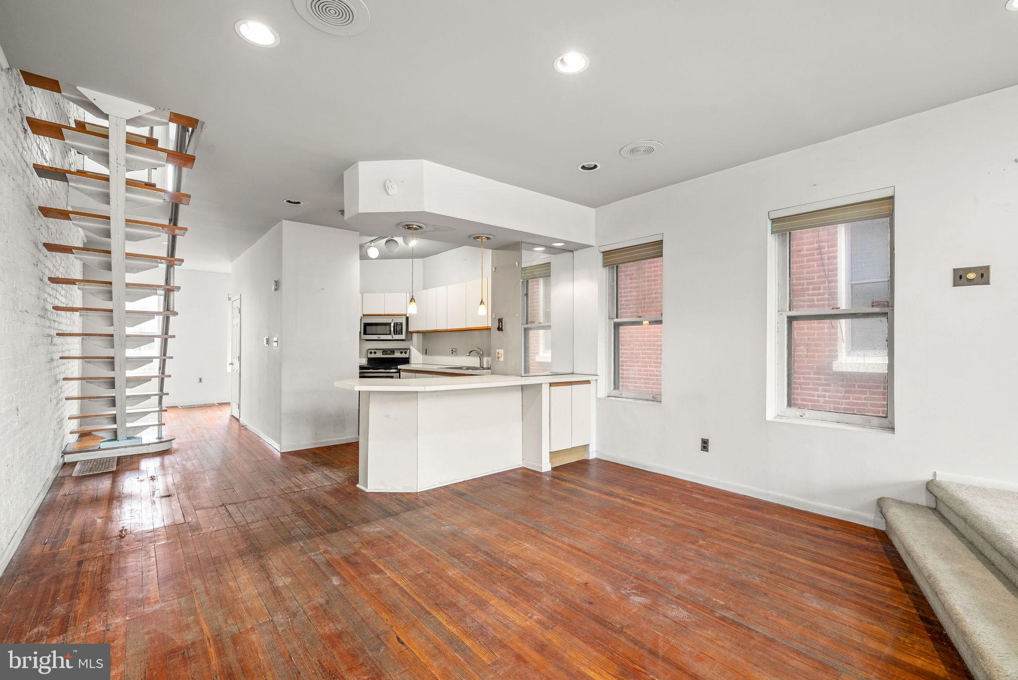 1325 N Dupont St