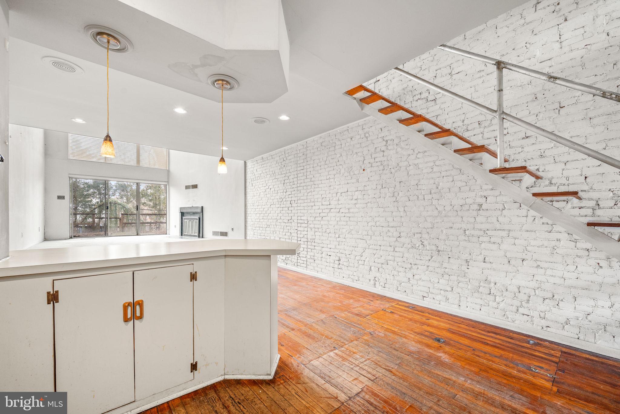 1325 N Dupont St