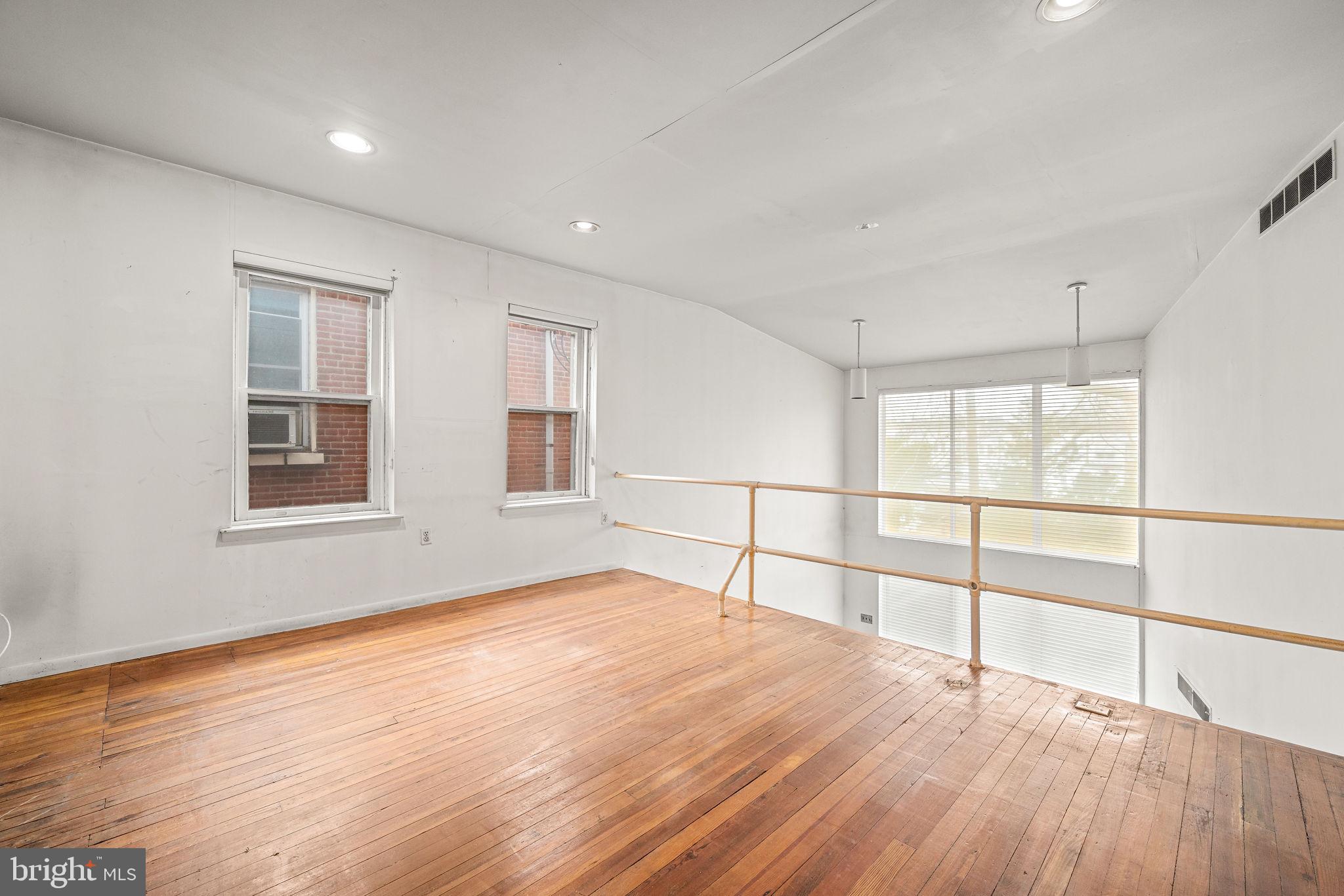 1325 N Dupont St