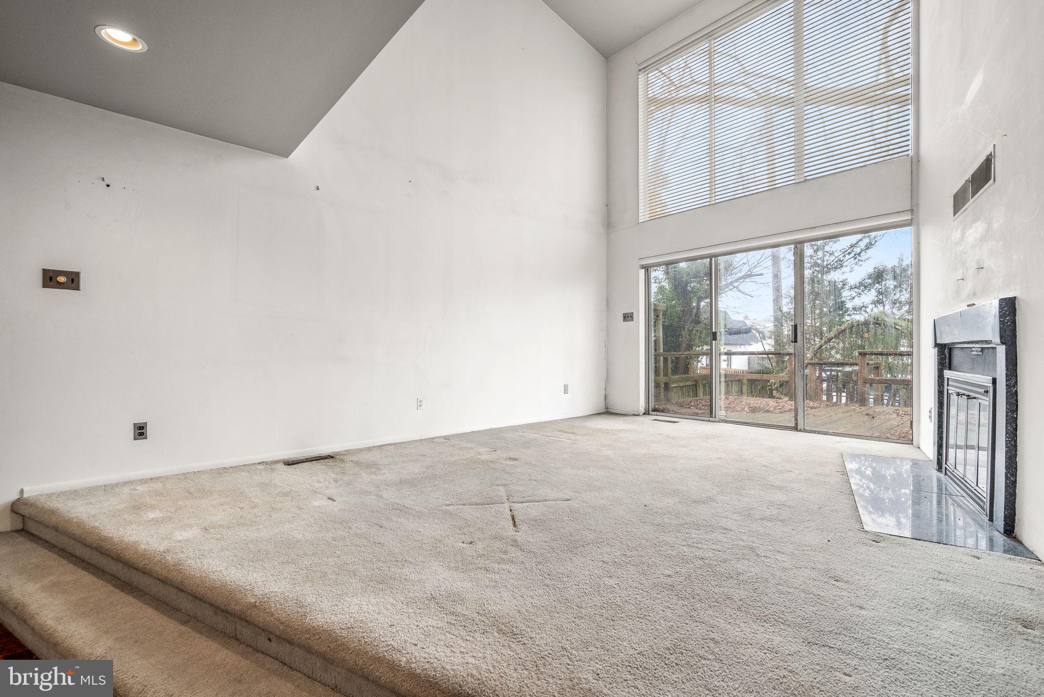 1325 N Dupont St