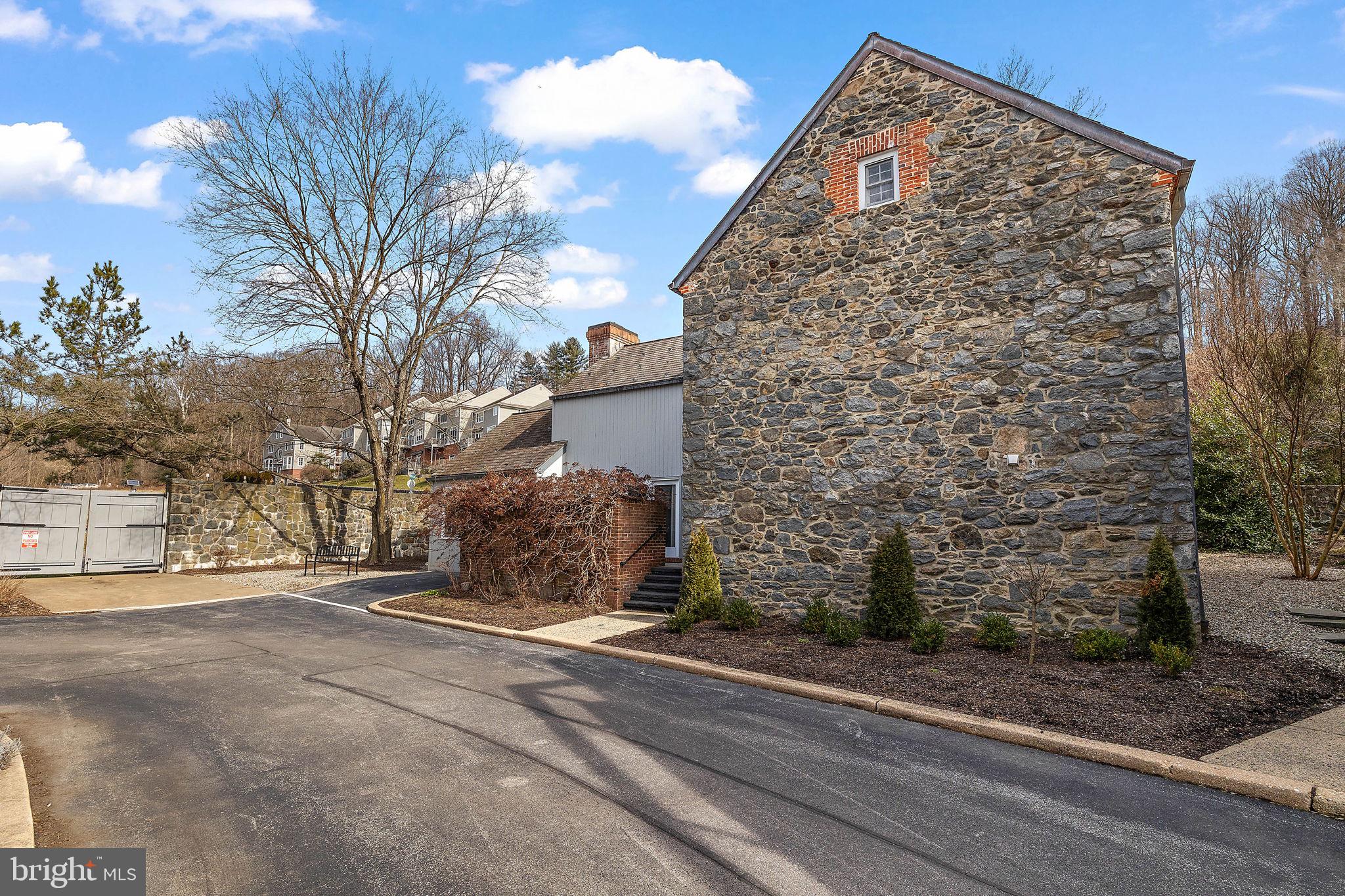 20 S Falls Rd #20