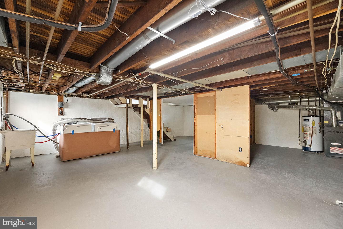 401 Jackson Ave
