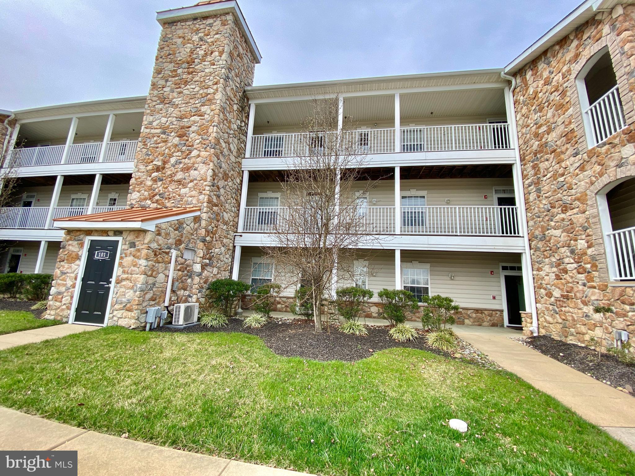 101-Unit Colonial Downs Ct #1304
