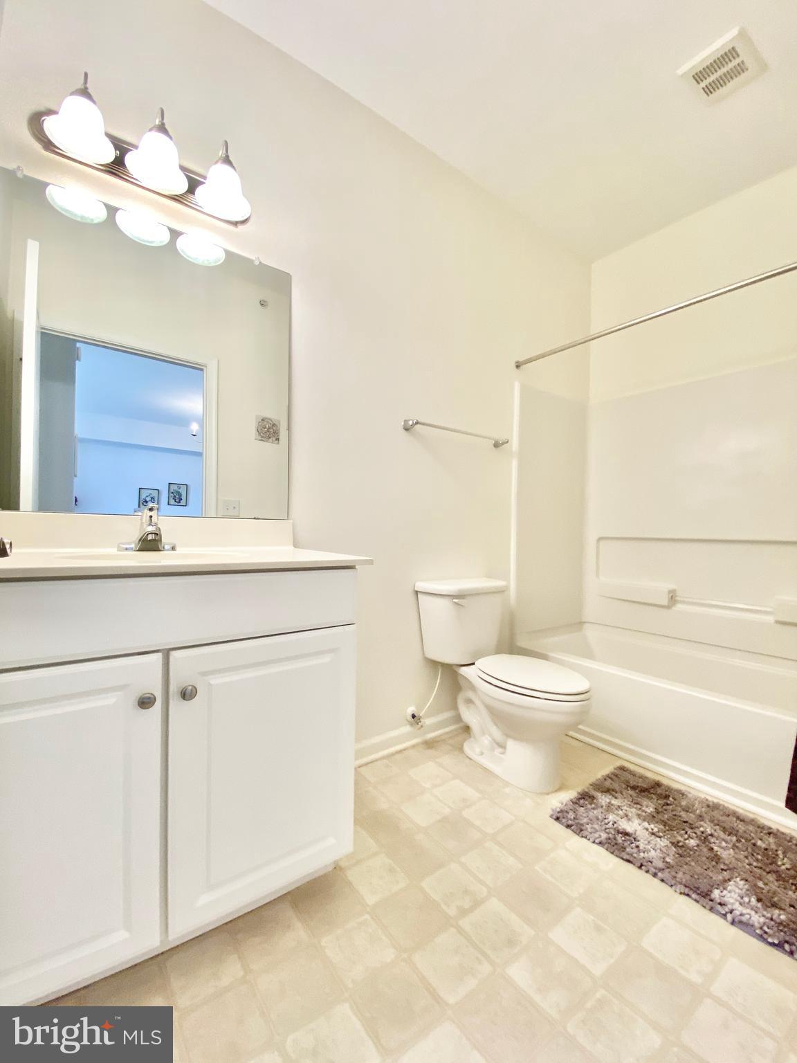 101-Unit Colonial Downs Ct #1304