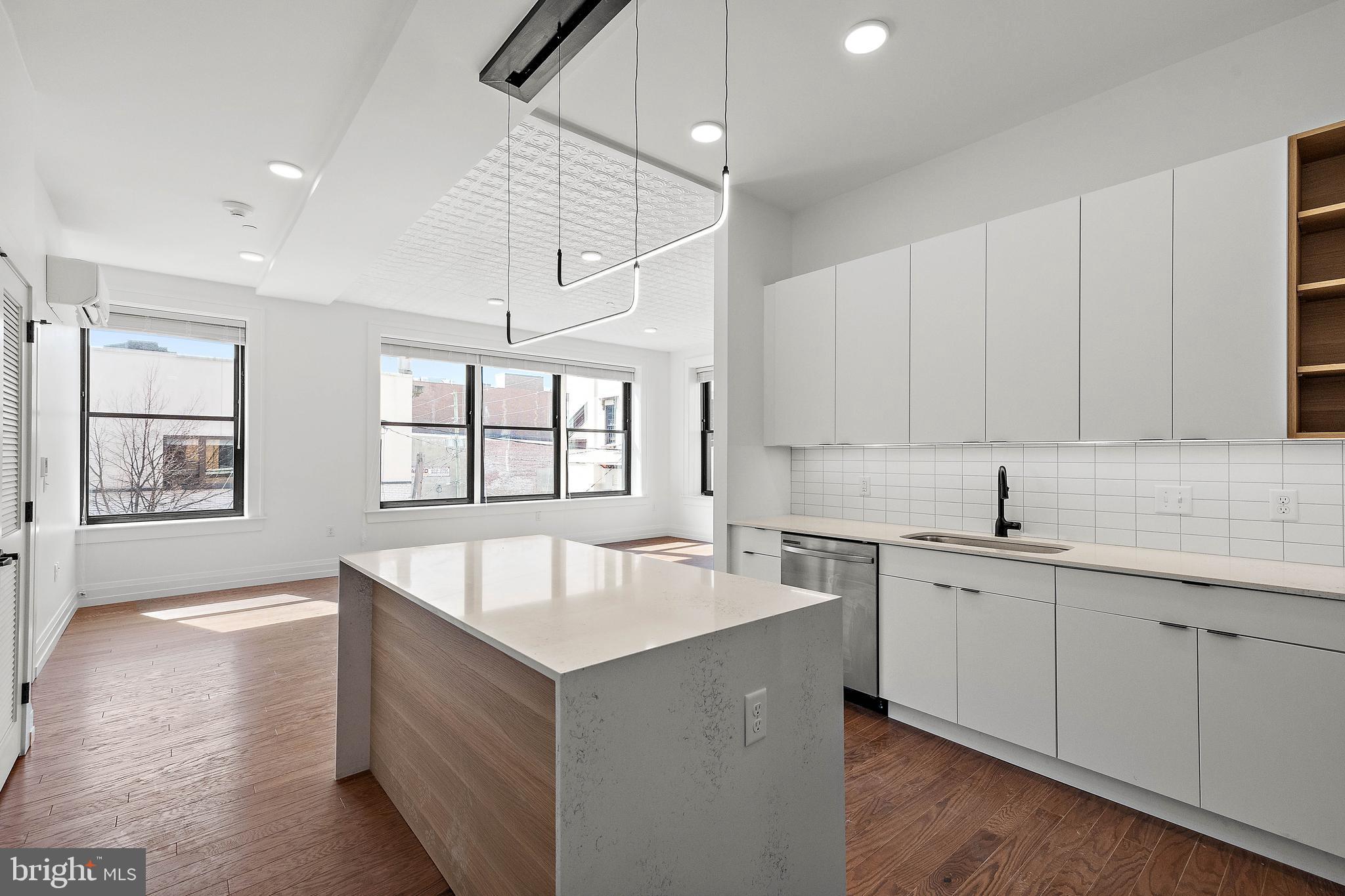 801 N Market St #203