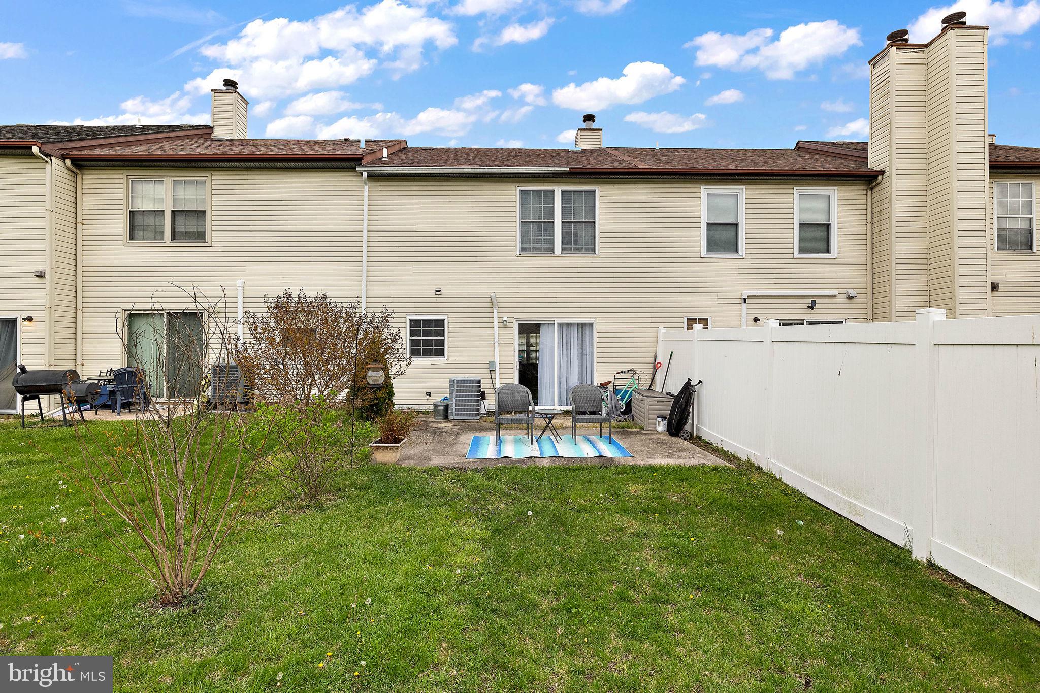 11 Schuyler Ct